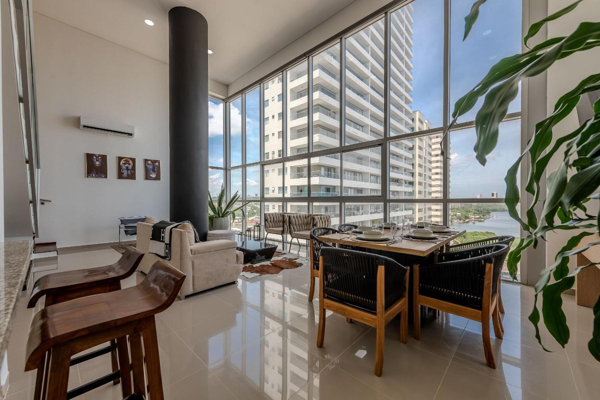 Modern 3br Duplex Apt. Great View And Location Apartamento
