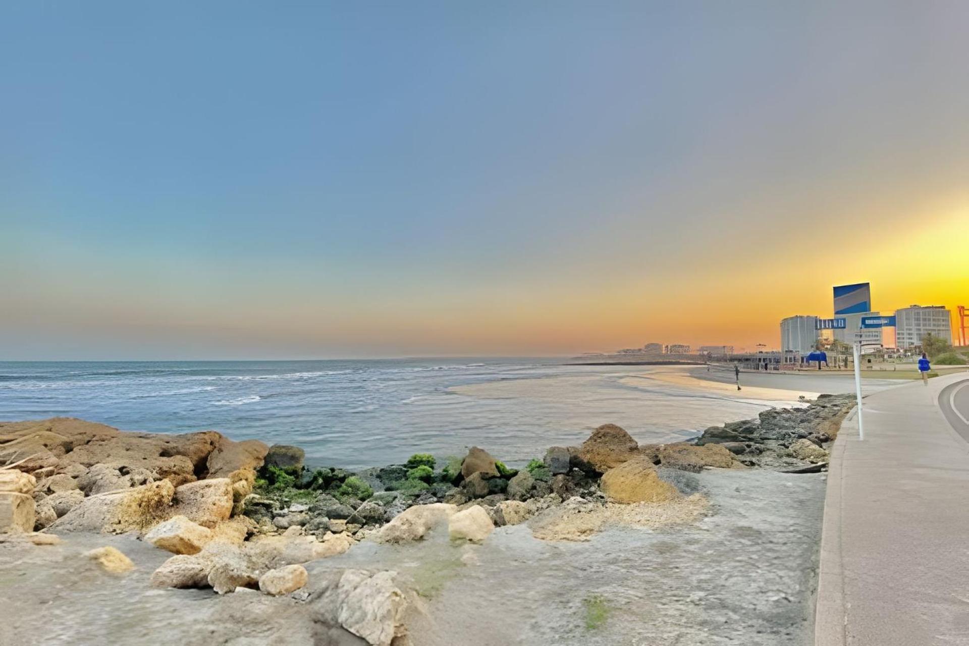 Modern 3br Duplex Apt. Great View And Location Apartamento