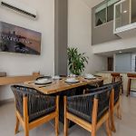 Modern 3Br Duplex Apt. Great View And Location