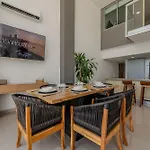 Modern 3Br Duplex Apt. Great View And Location