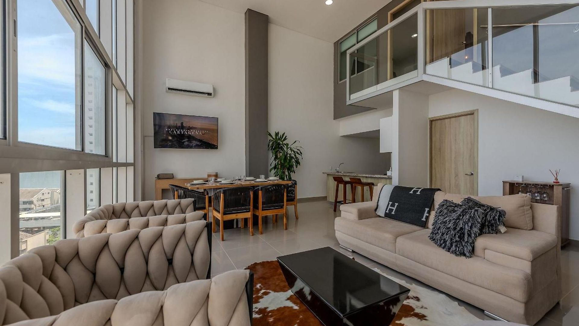 Modern 3br Duplex Apt. Great View And Location