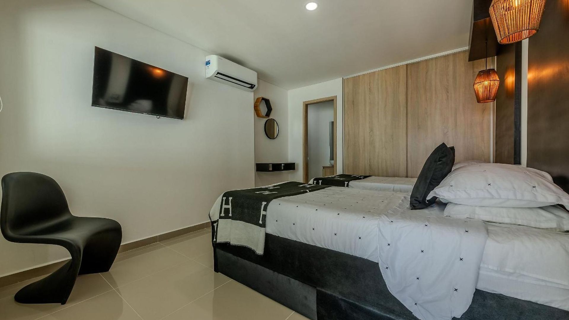 Modern 3br Duplex Apt. Great View And Location * Cartagena