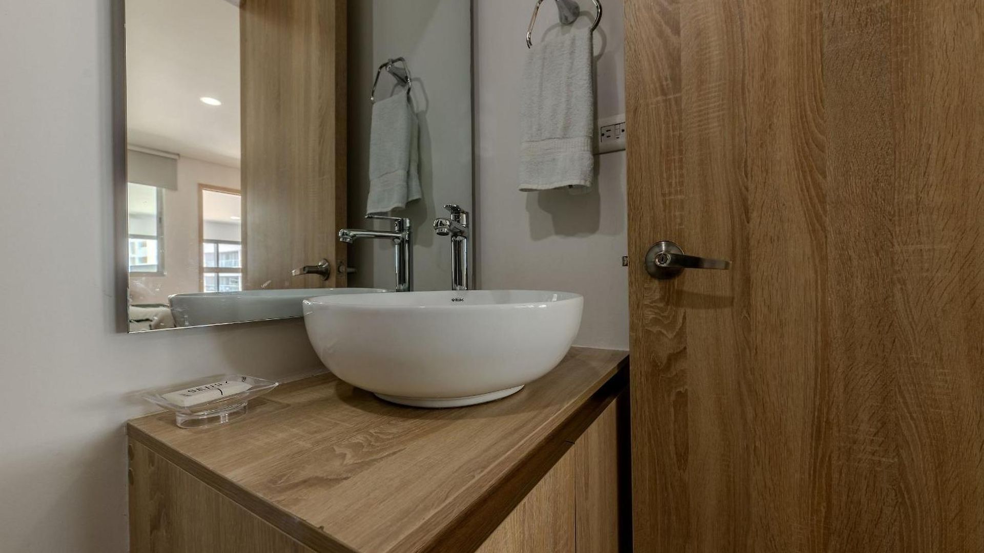 Modern 3br Duplex Apt. Great View And Location Cartagena