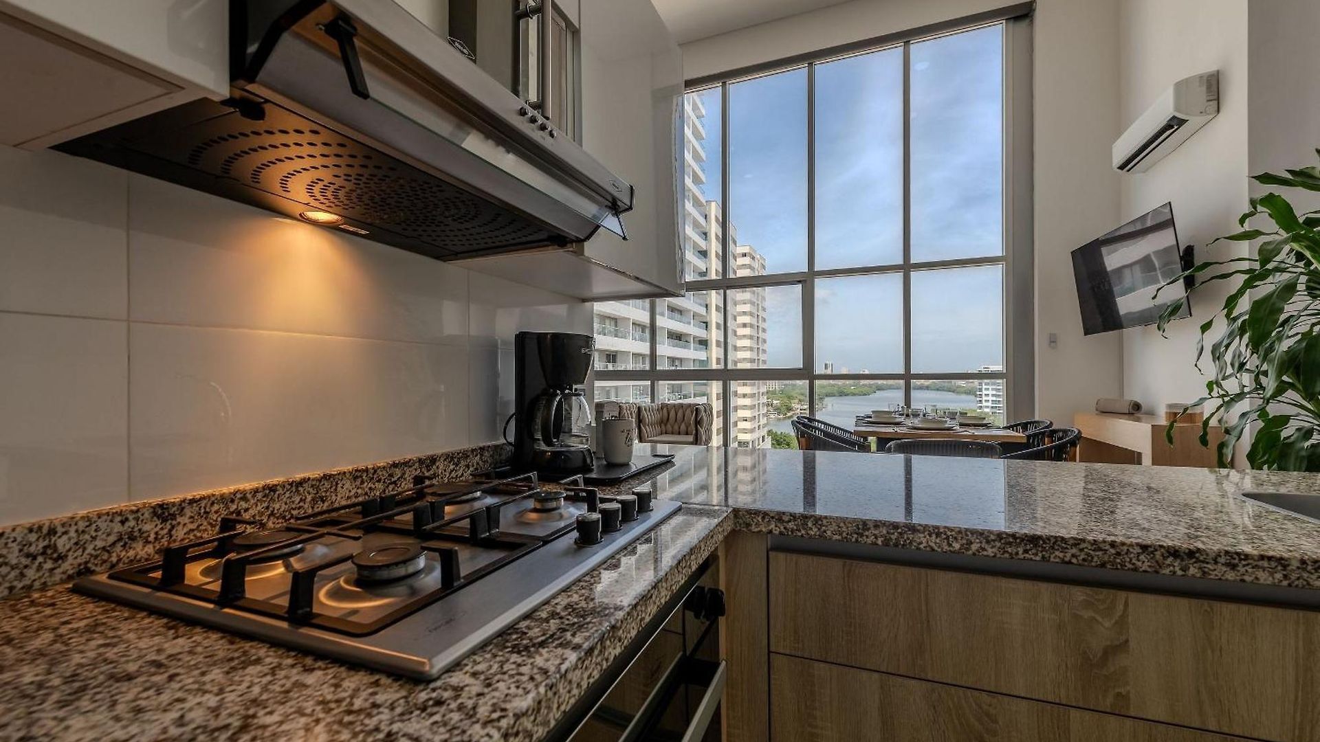 Apartment Modern 3br Duplex Apt. Great View And Location