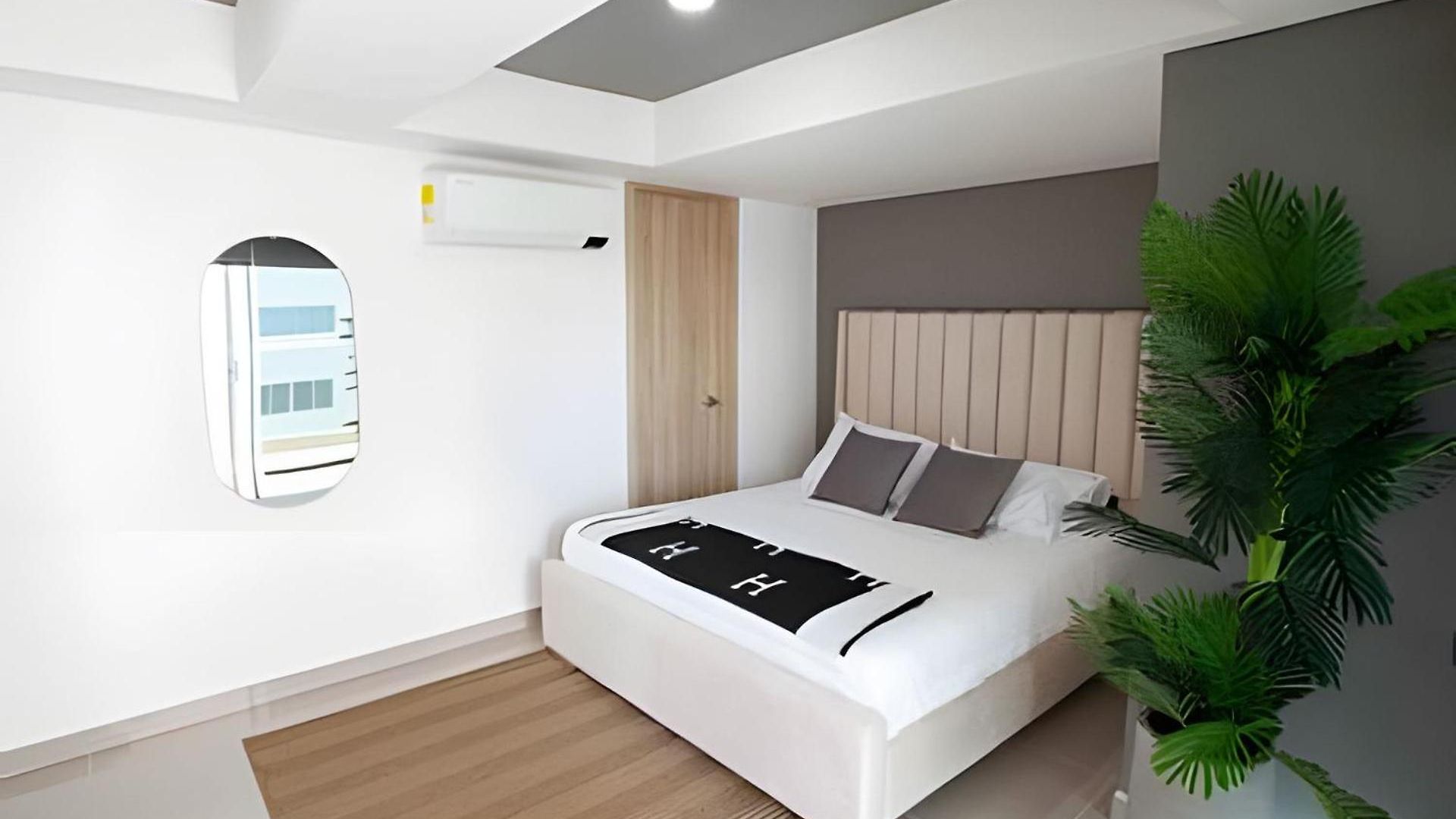 Modern 3br Duplex Apt. Great View And Location