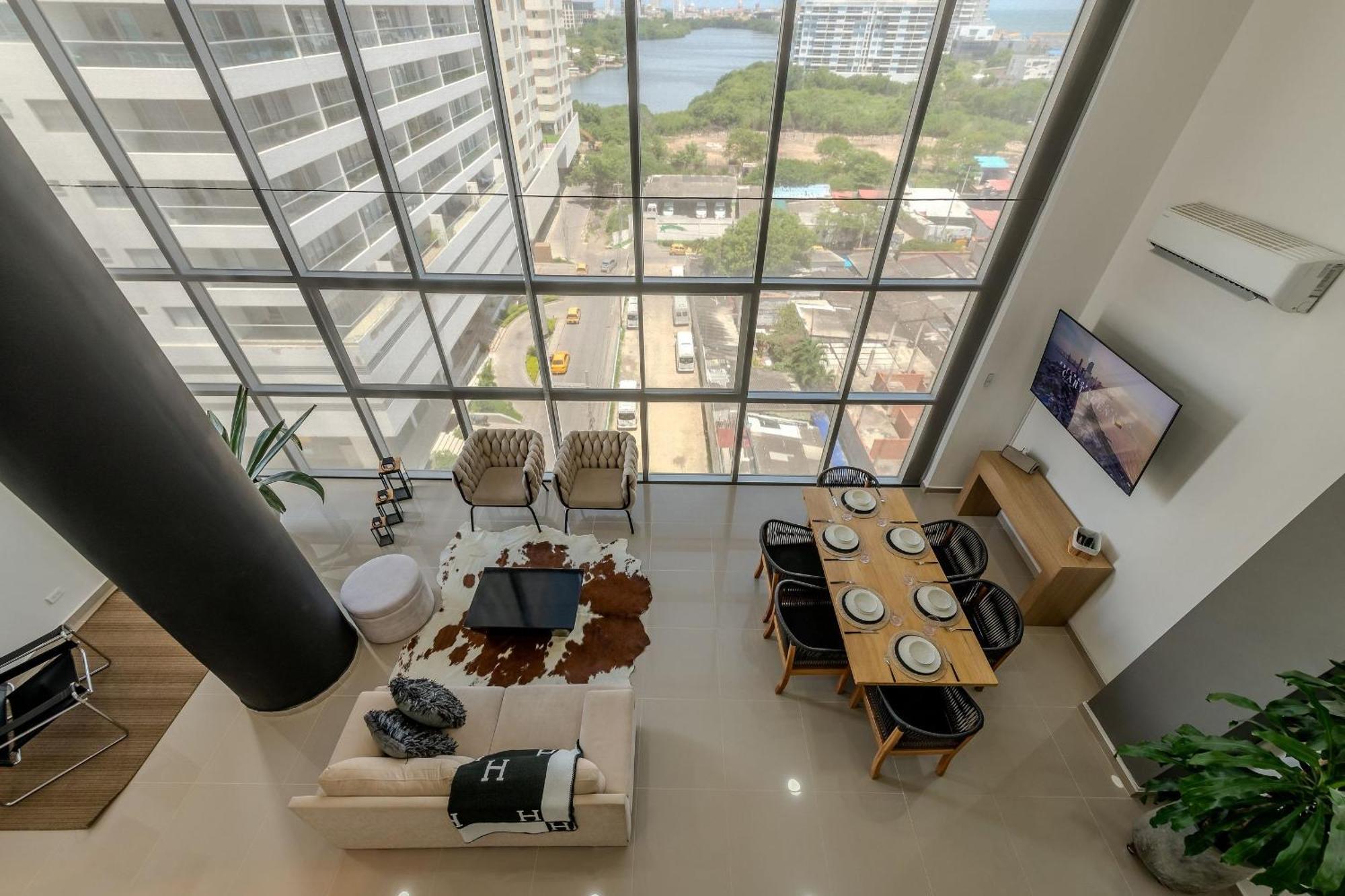 Modern 3br Duplex Apt. Great View And Location